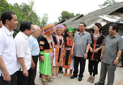 Politburo member Le Hong Anh works in Tuyen Quang - ảnh 1